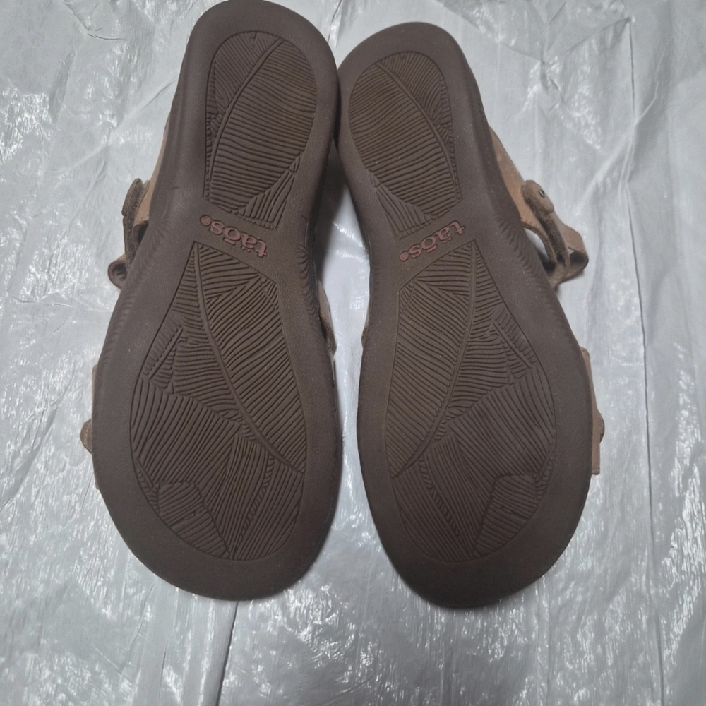 Taos Double U Brown Strappy Slide Sandals - Picture 2 of 4